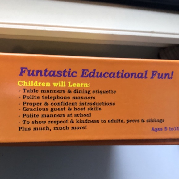 New Children’s Board Game Blunders Manners Game For Kids Ages 5-10 - Picture 6 of 11